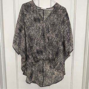 Maurices long sleeve long sleeve blouse brown black longer at the back
